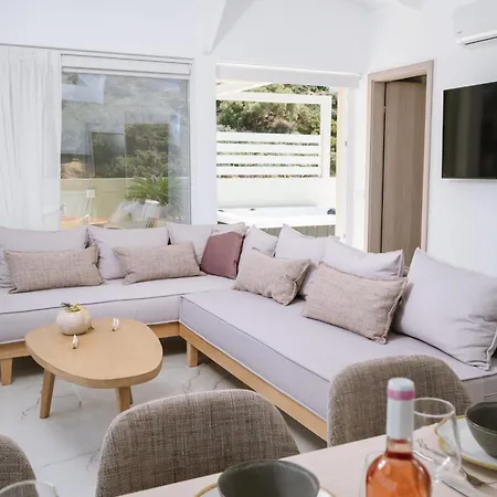 Holiday home Dora *